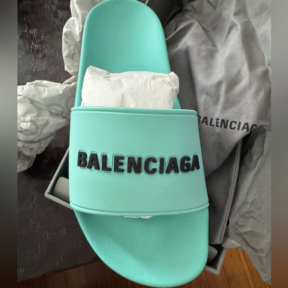 Balenciaga Mint Logo Pool Slides Size 38 - Picture 4 of 8